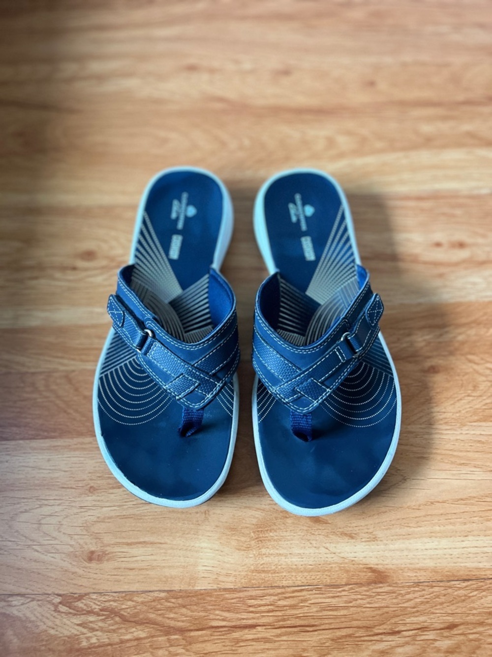Clark’s Blue Cushioned Flip Flops - Comfort Sandals - Picture 2 of 4